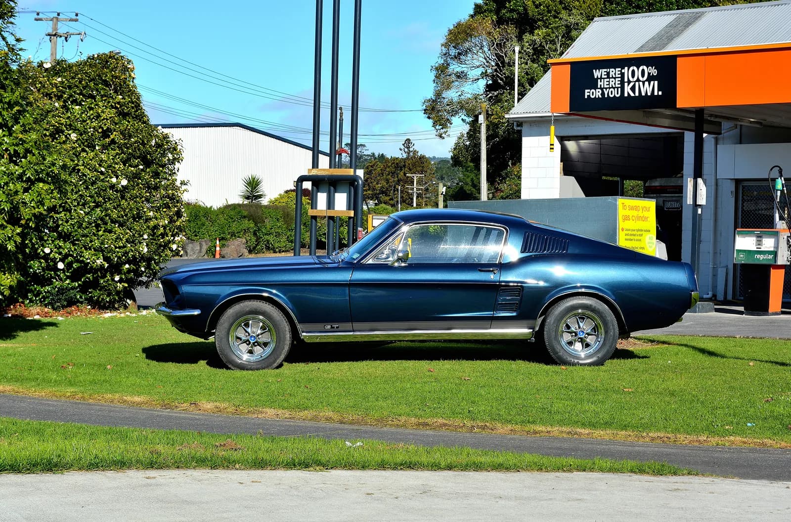 Ford Mustang GT Fastback 1967 azul, plano lateral